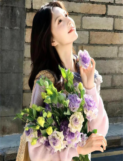 美术指导：回村过年相亲对象太逆色彩的运用技巧与情绪传达——探讨文化影响的时代价值